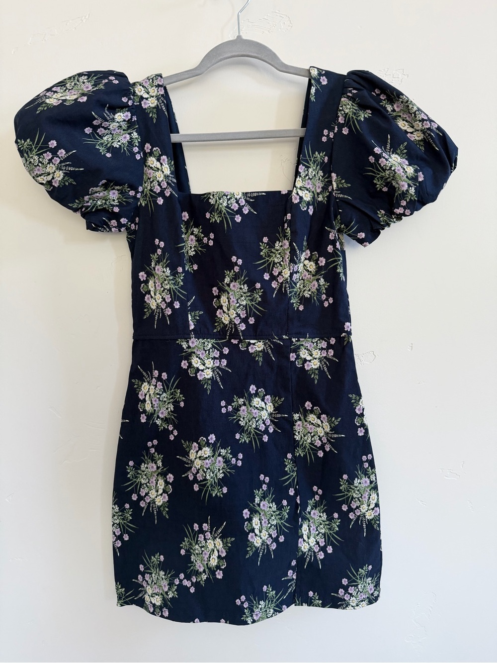 Francesca's NWT Sydney Square
Neck Floral Mini Dress - Navy - Size
Small - Picture 2 of 5